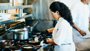 Chef de Partie Job in Dunblane, Scotland | £21,113.75 per Year | Aramark