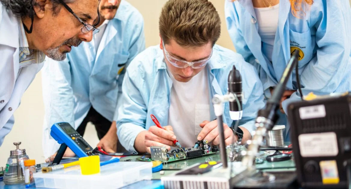 Electrical Installation Lecturer Job in London | £40 – £45 per Hour