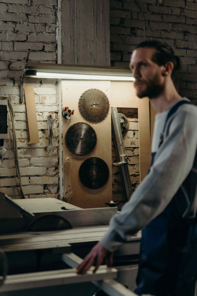 Carpentry Supervisor at Servco Manufacturing, Ancaster ON (LMIA Requested)